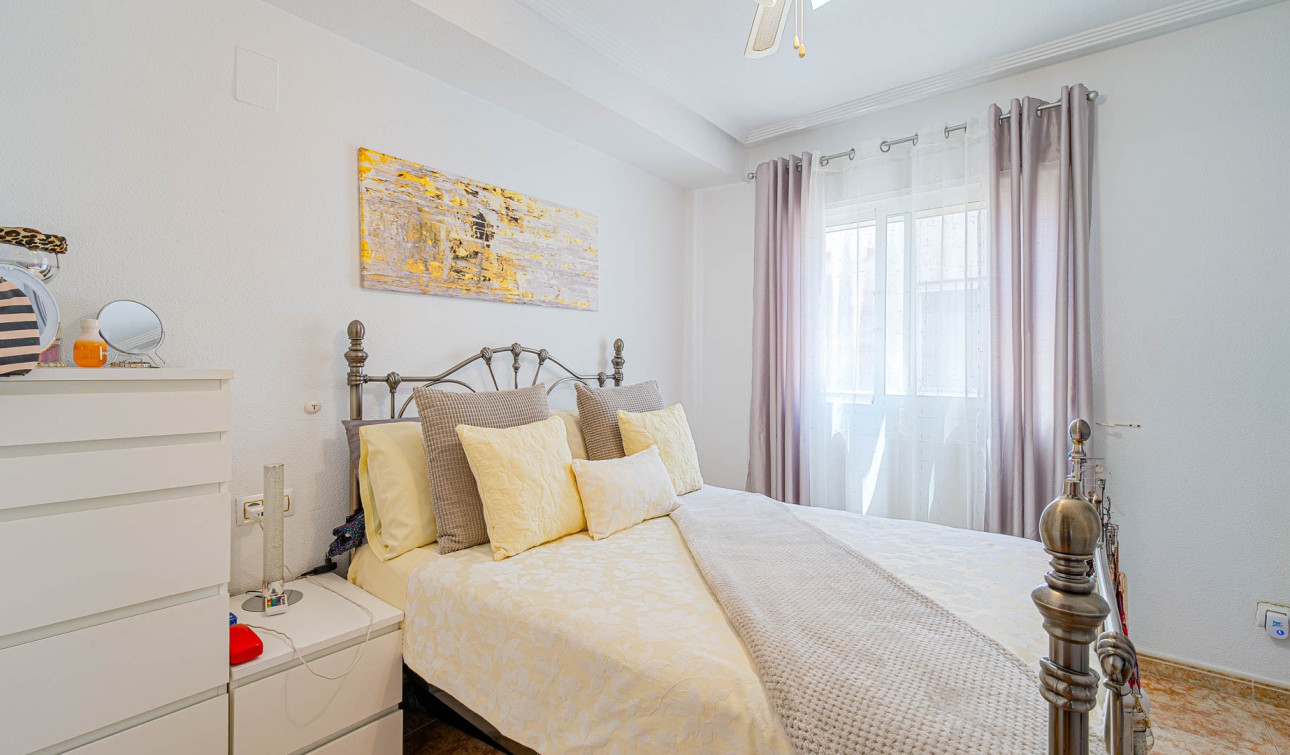 Reventa - Apartamento / Piso - Punta Prima - La Ciñuelica