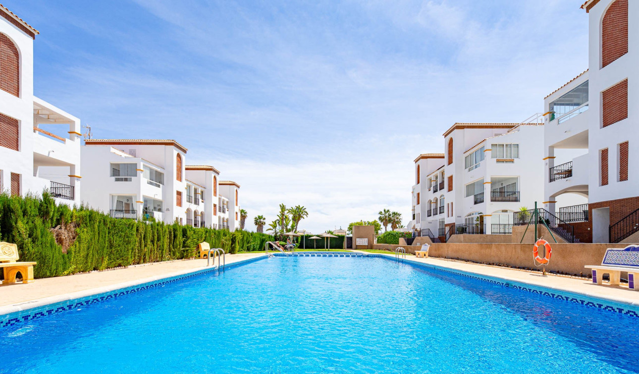 Reventa - Apartamento / Piso - Punta Prima - La Ciñuelica