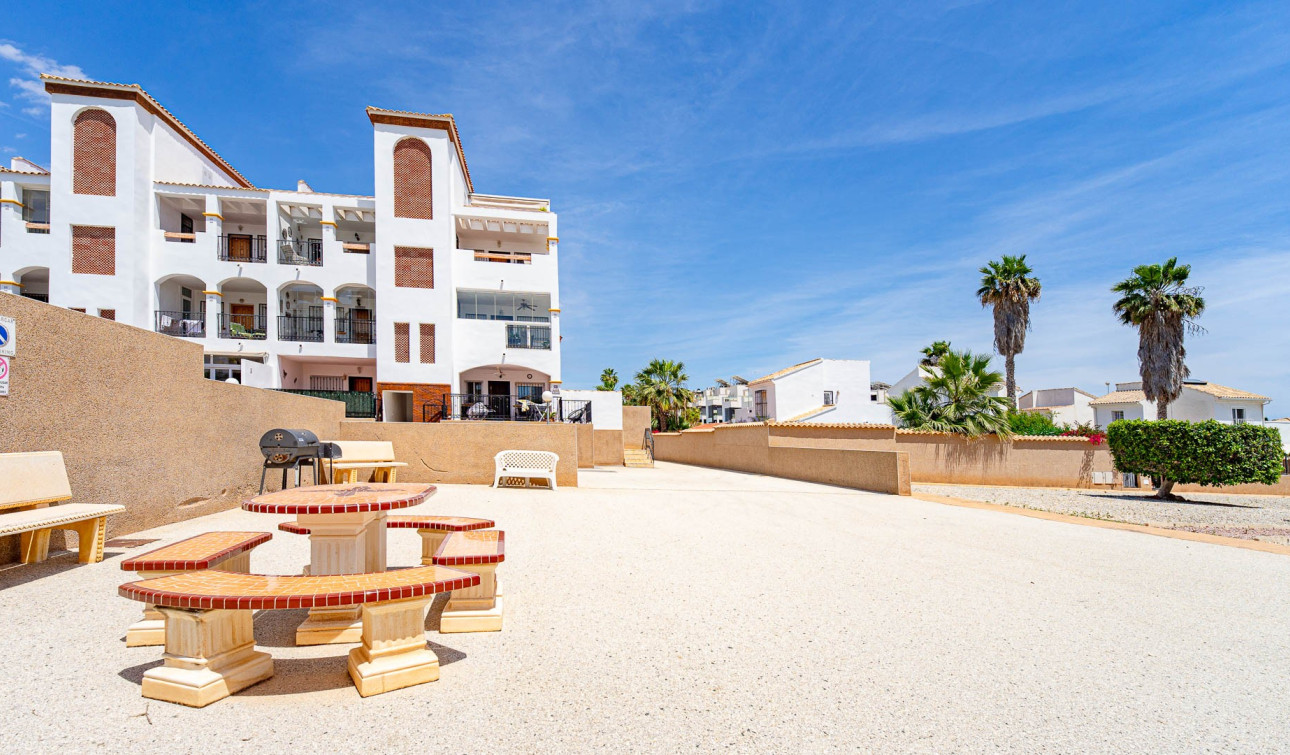 Reventa - Apartamento / Piso - Punta Prima - La Ciñuelica
