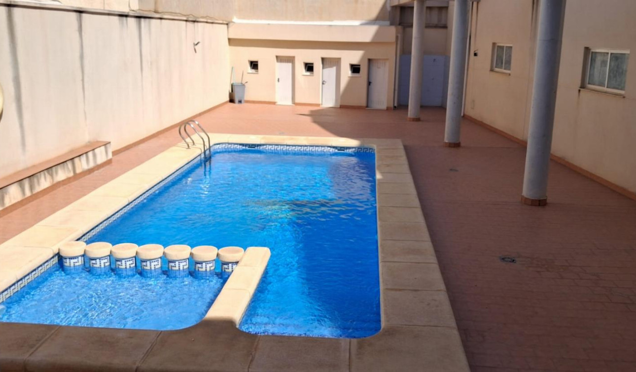 Reventa - Apartamento / Piso - Redován - PUEBLO