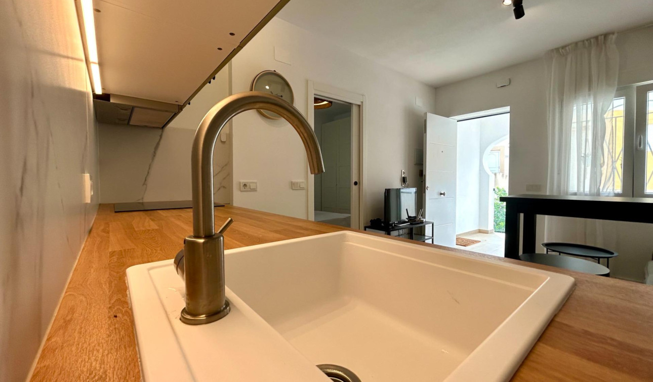 Reventa - Apartamento / Piso - San Miguel de Salinas - Las filipinas