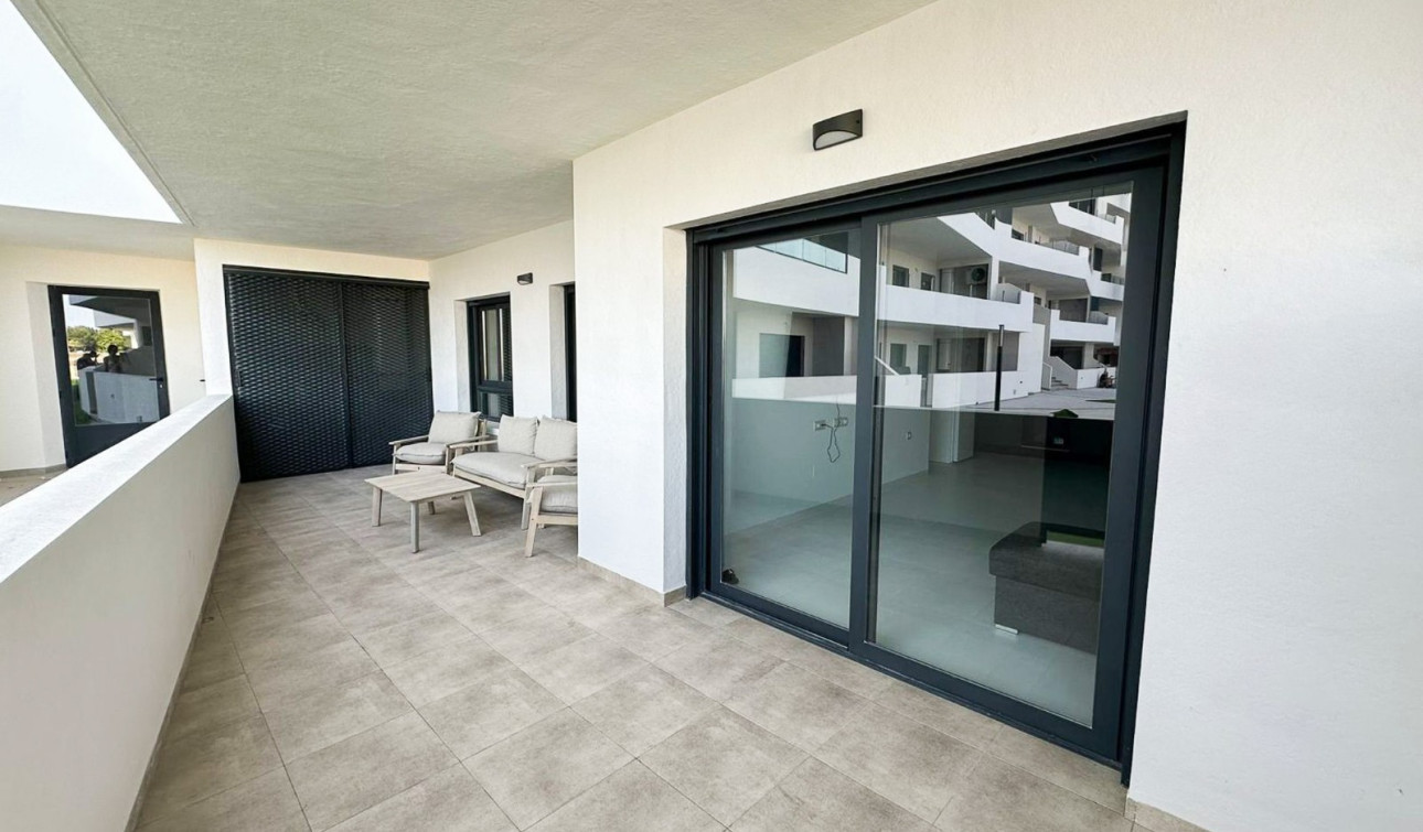 Reventa - Apartamento / Piso - San Miguel de Salinas - Urbanizaciones