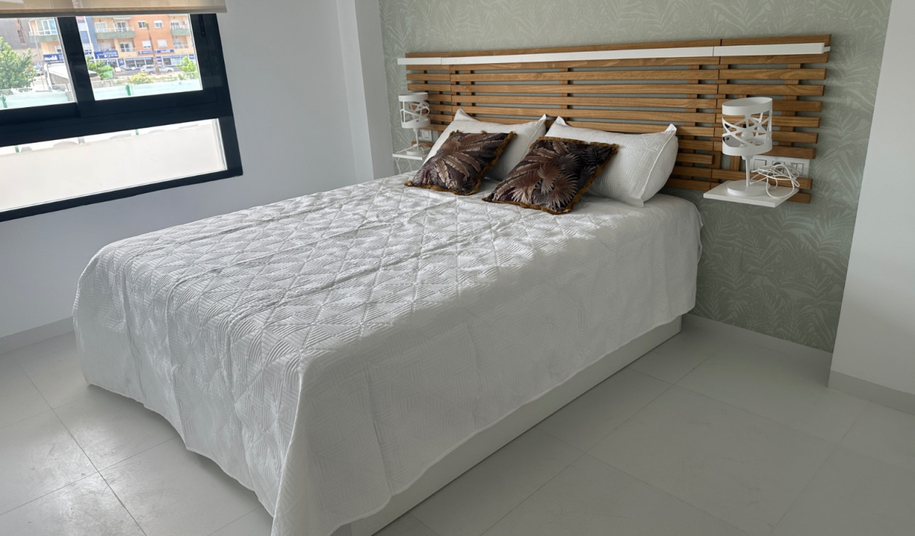 Reventa - Apartamento / Piso - San Miguel de Salinas