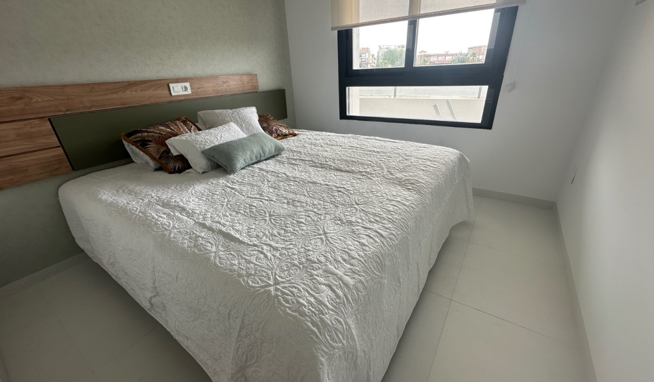 Reventa - Apartamento / Piso - San Miguel de Salinas