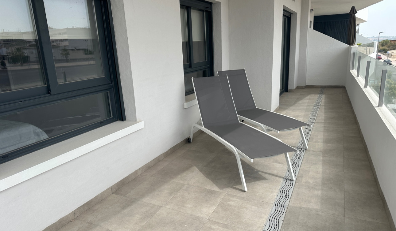 Reventa - Apartamento / Piso - San Miguel de Salinas