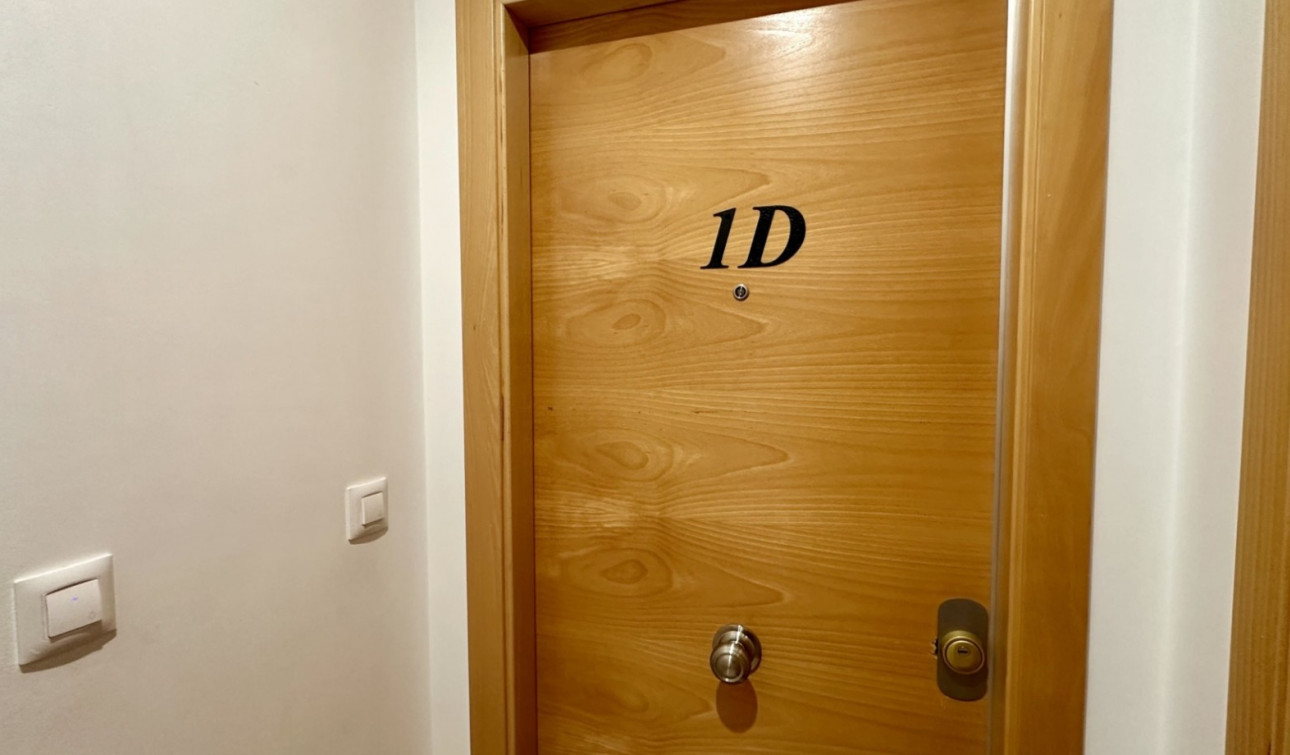 Reventa - Apartamento / Piso - San Miguel de Salinas