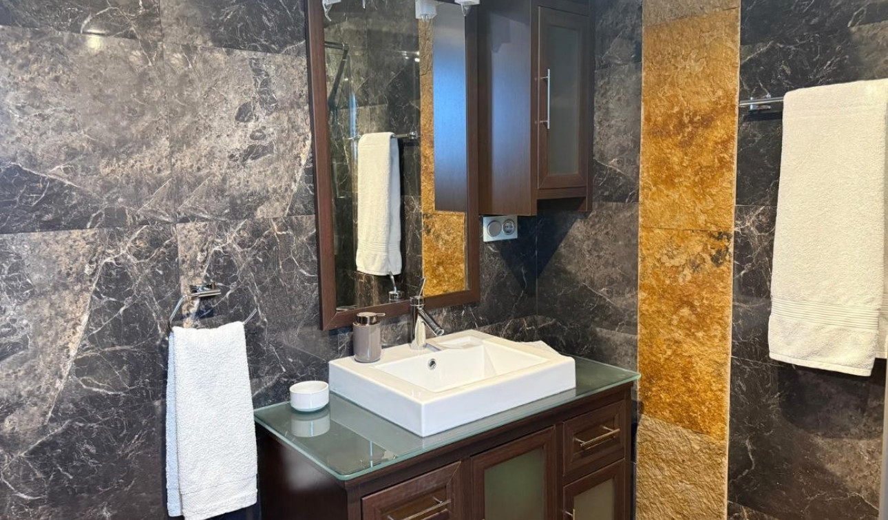 Reventa - Apartamento / Piso - San Miguel de Salinas