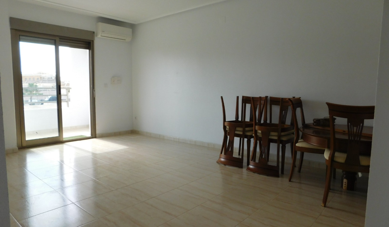 Reventa - Apartamento / Piso - San Miguel de Salinas