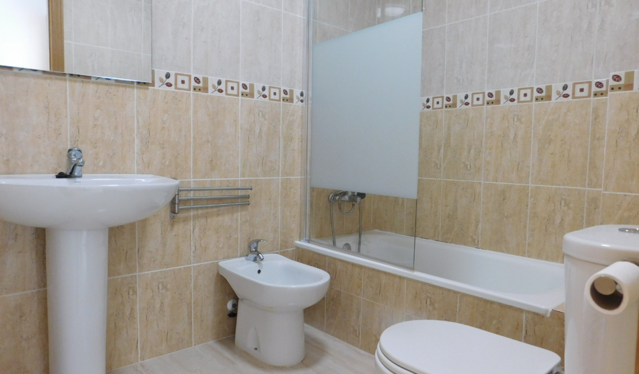 Reventa - Apartamento / Piso - San Miguel de Salinas
