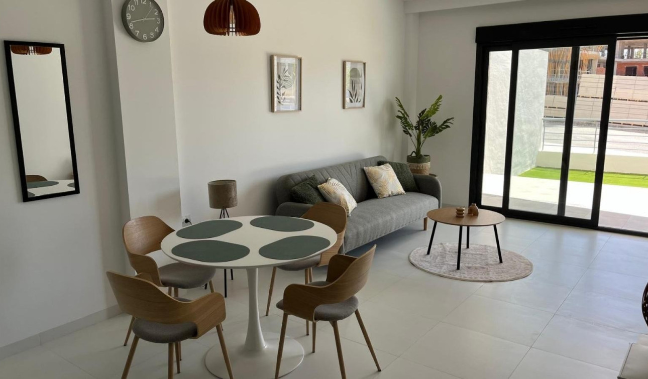 Reventa - Apartamento / Piso - San Miguel de Salinas