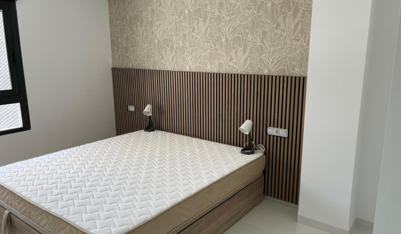 Reventa - Apartamento / Piso - San Miguel de Salinas