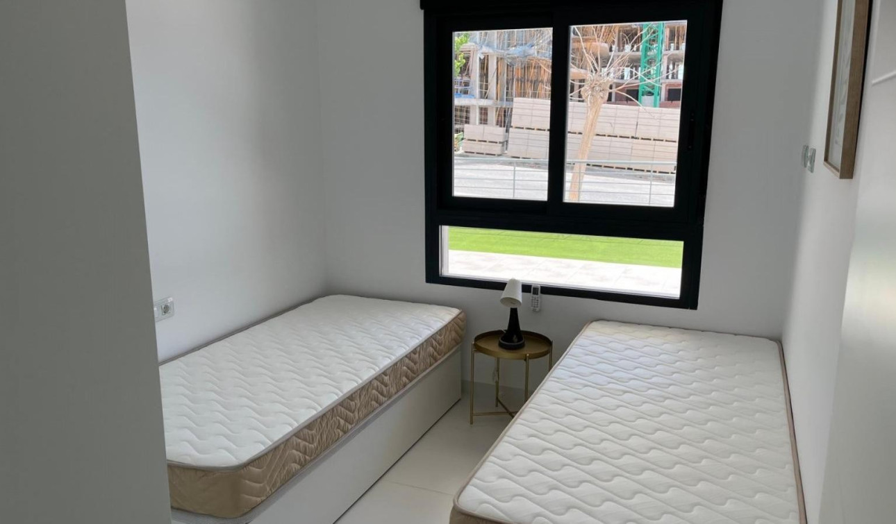 Reventa - Apartamento / Piso - San Miguel de Salinas