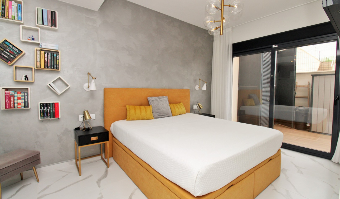 Reventa - Apartamento / Piso - San Miguel de Salinas