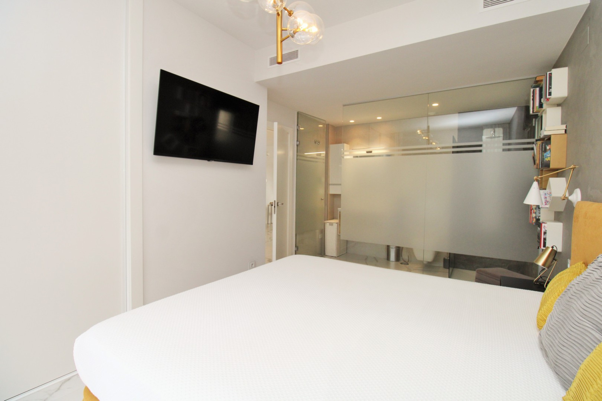 Reventa - Apartamento / Piso - San Miguel de Salinas