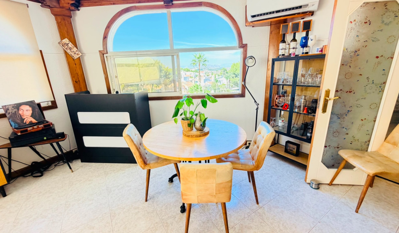 Reventa - Apartamento / Piso - San Miguel de Salinas