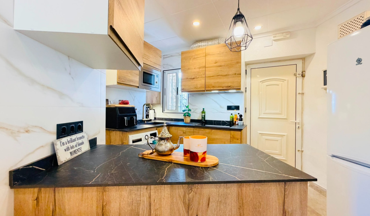 Reventa - Apartamento / Piso - San Miguel de Salinas