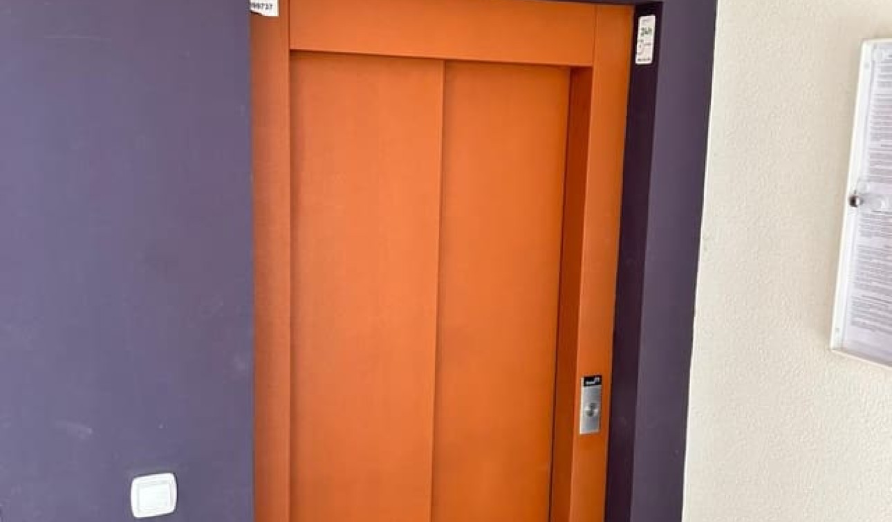 Reventa - Apartamento / Piso - Torre de la Horadada