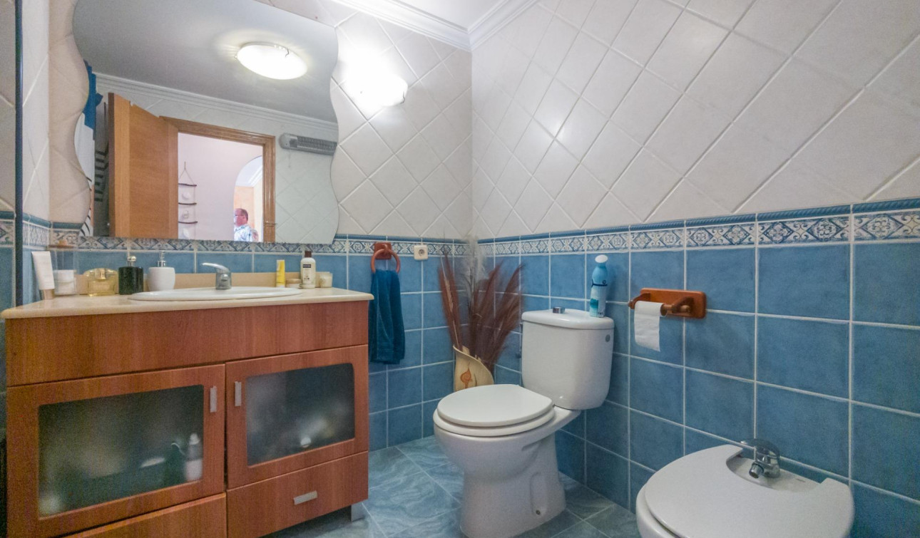 Reventa - Apartamento / Piso - Torrevieja - Acequion
