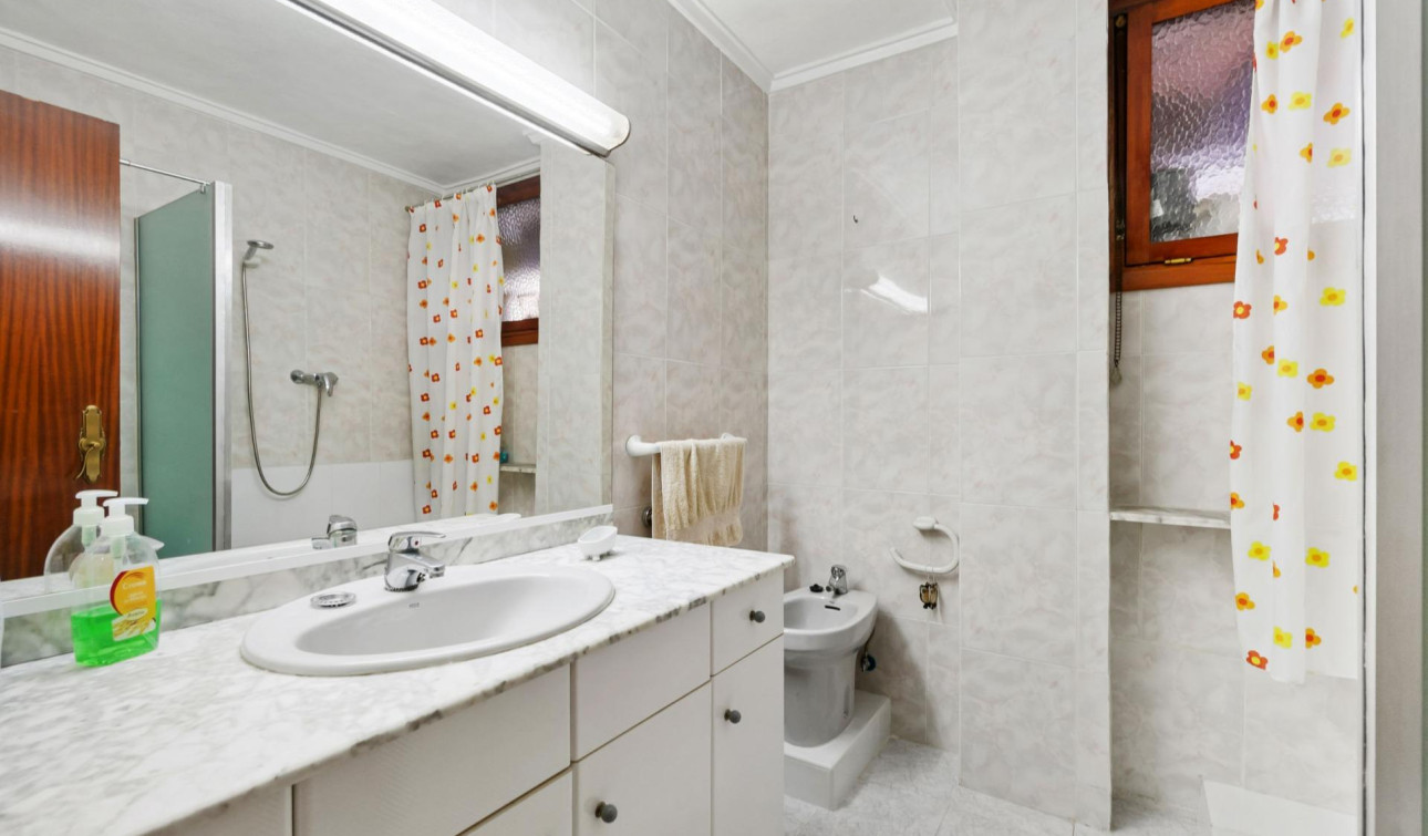 Reventa - Apartamento / Piso - Torrevieja - Acequion