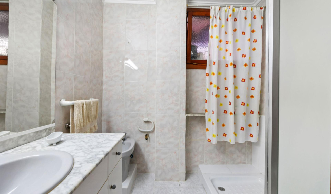 Reventa - Apartamento / Piso - Torrevieja - Acequion
