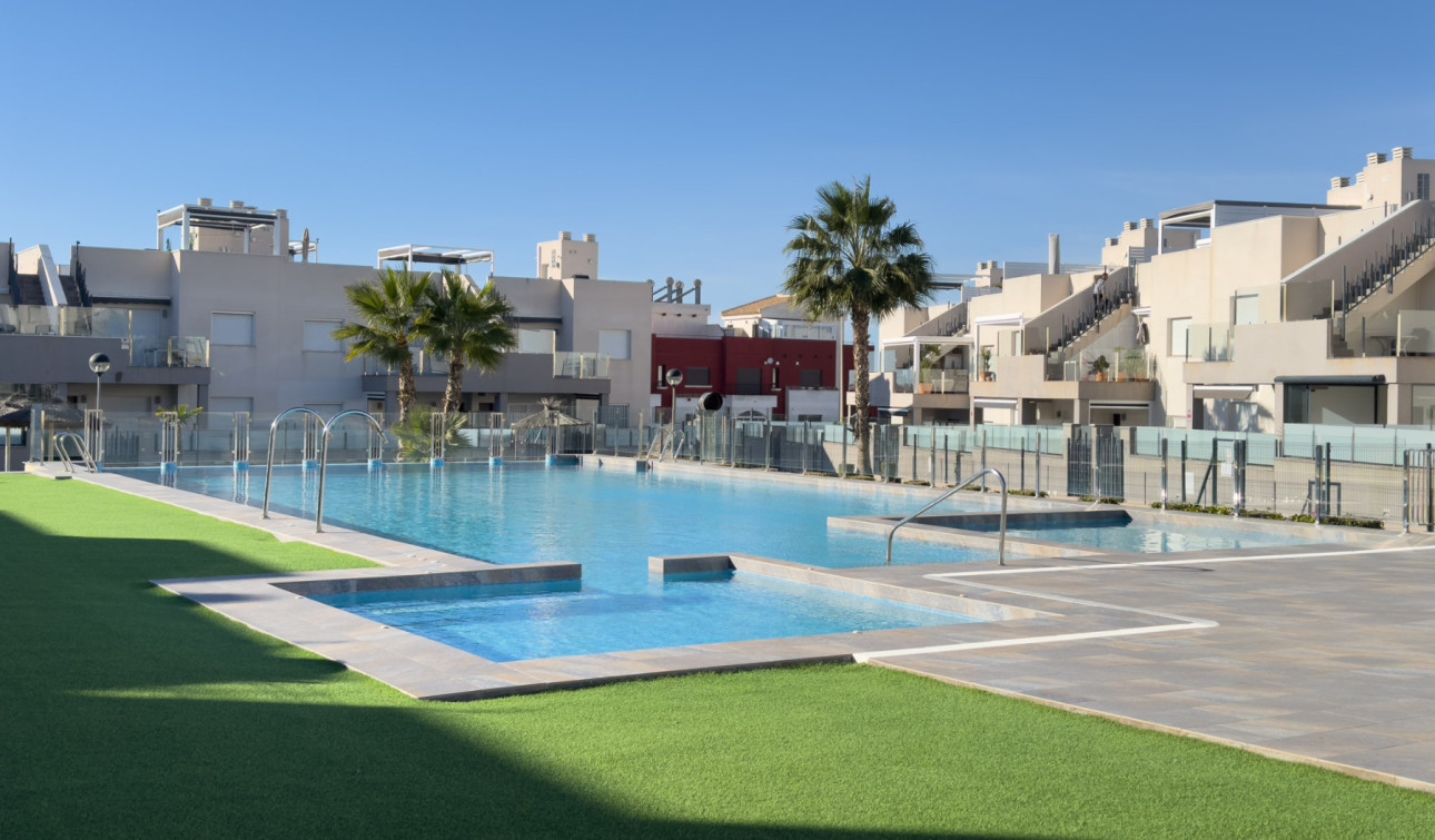 Reventa - Apartamento / Piso - Torrevieja - Aguas Nuevas