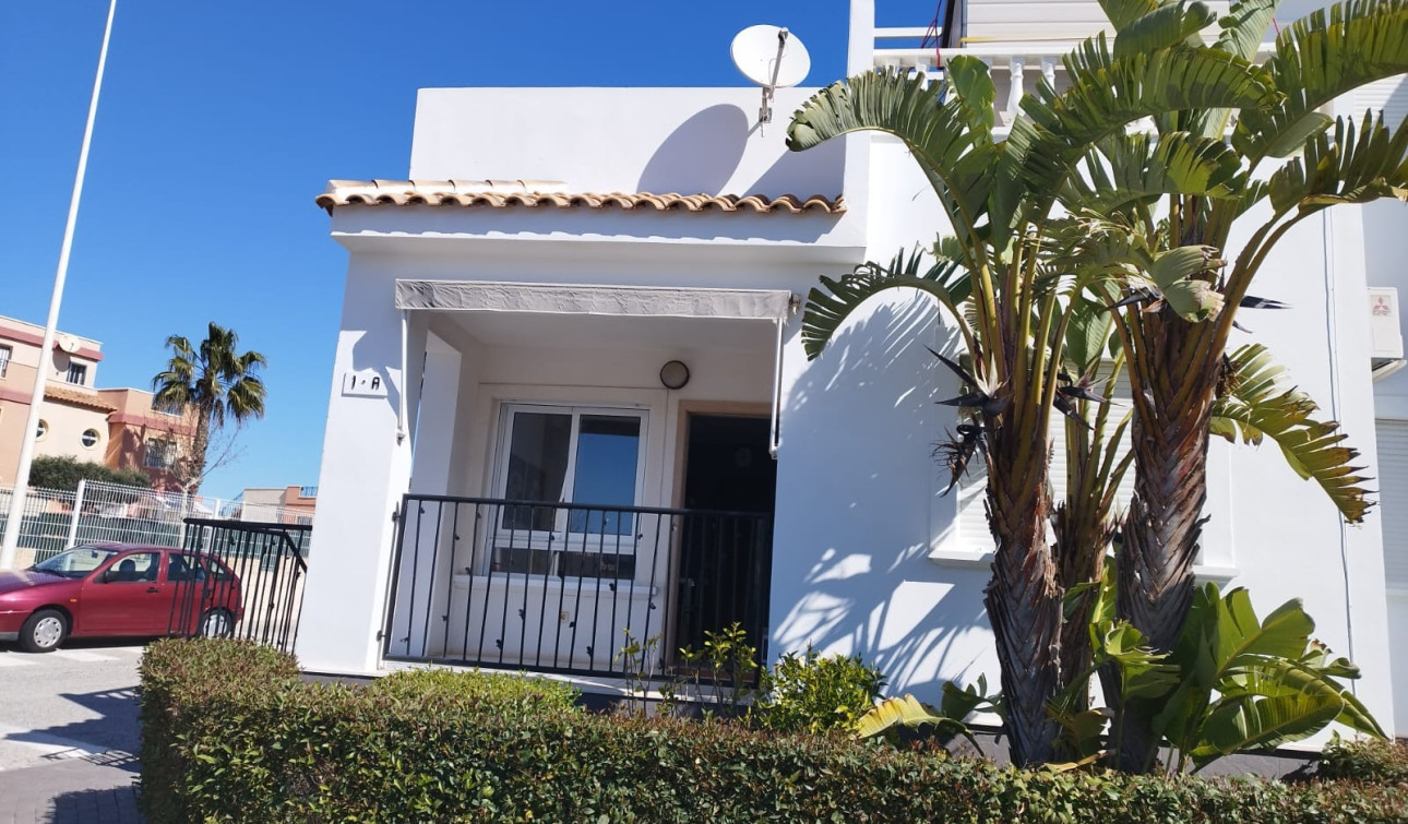 Reventa - Apartamento / Piso - Torrevieja - Aguas Nuevas