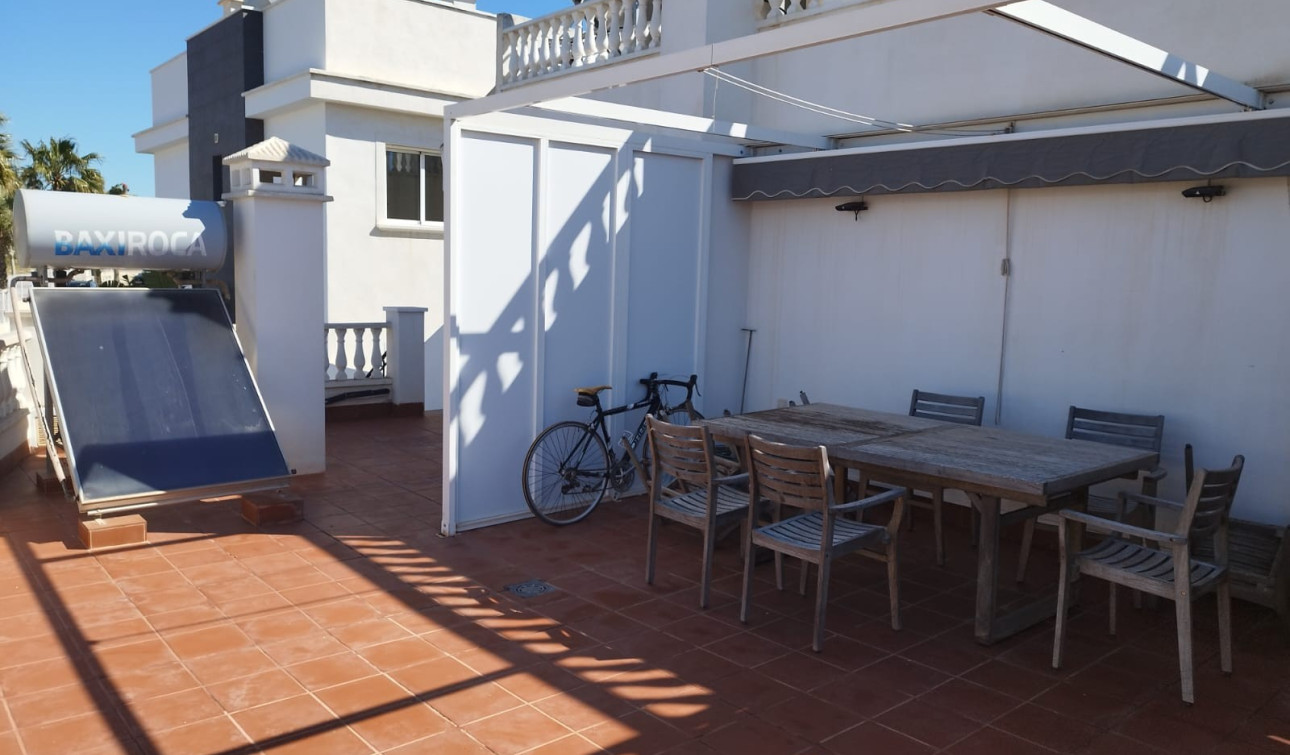 Reventa - Apartamento / Piso - Torrevieja - Aguas Nuevas