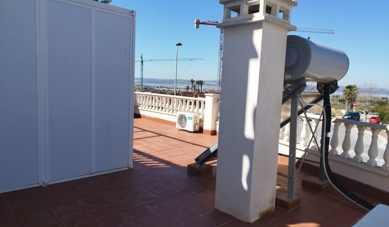 Reventa - Apartamento / Piso - Torrevieja - Aguas Nuevas