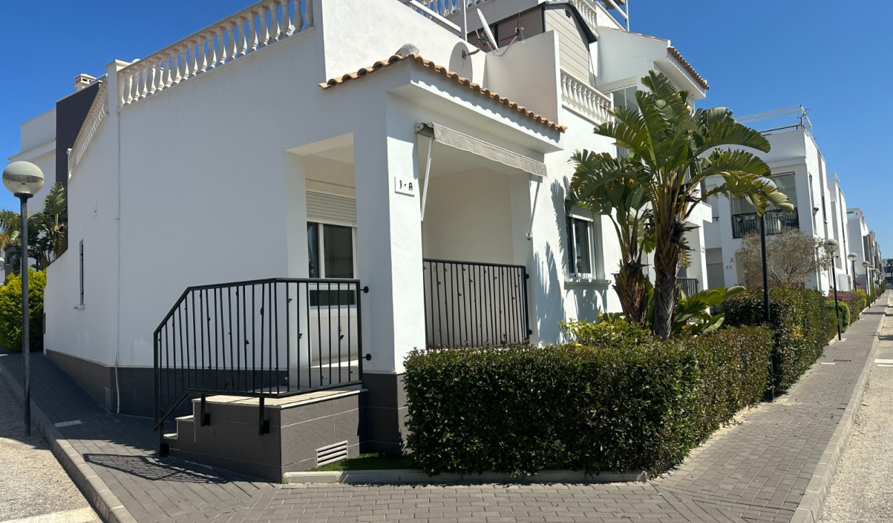 Reventa - Apartamento / Piso - Torrevieja - Aguas Nuevas