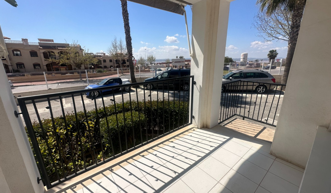 Reventa - Apartamento / Piso - Torrevieja - Aguas Nuevas