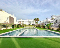 Reventa - Apartamento / Piso - Torrevieja - Aguas Nuevas