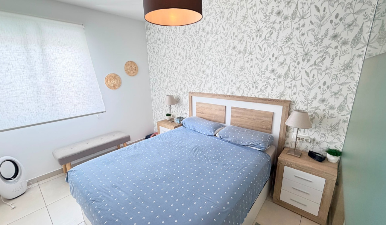 Reventa - Apartamento / Piso - Torrevieja - Aguas Nuevas