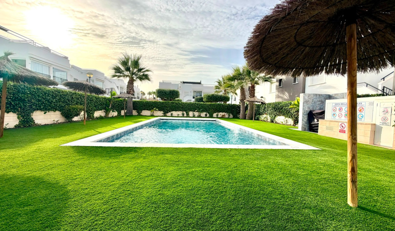 Reventa - Apartamento / Piso - Torrevieja - Aguas Nuevas