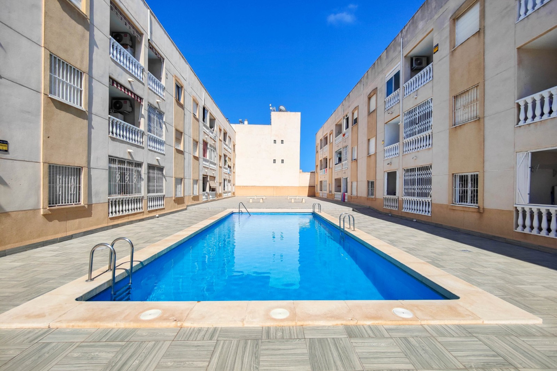 Reventa - Apartamento / Piso - Torrevieja - Antonio Machado