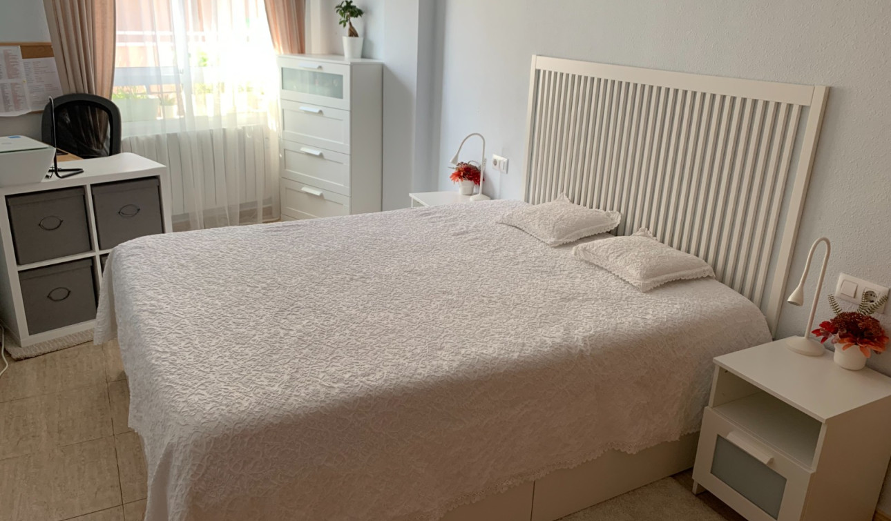 Reventa - Apartamento / Piso - Torrevieja - Center