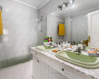 Reventa - Apartamento / Piso - Torrevieja - Centro - Muelle Pesquero