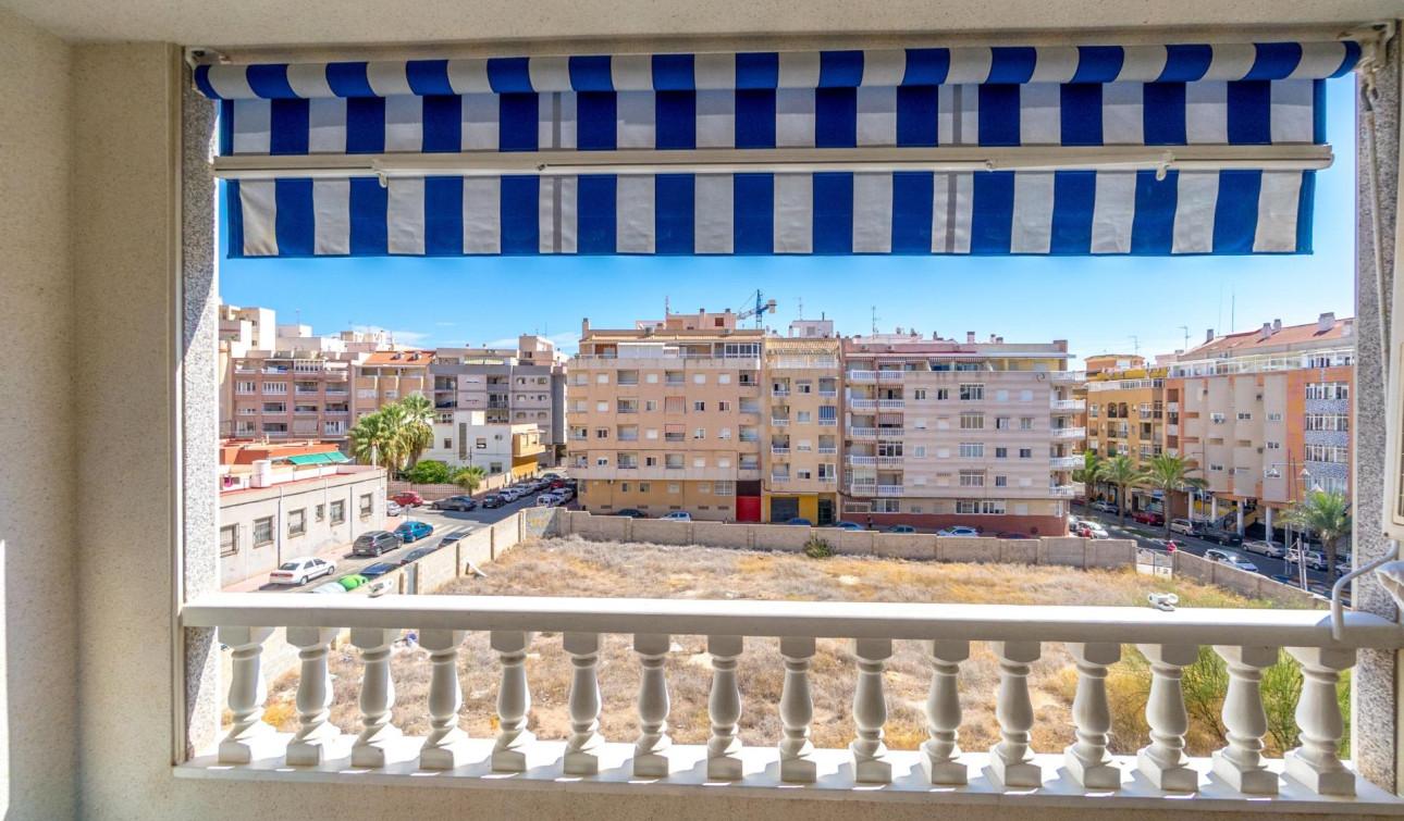 Reventa - Apartamento / Piso - Torrevieja - Centro