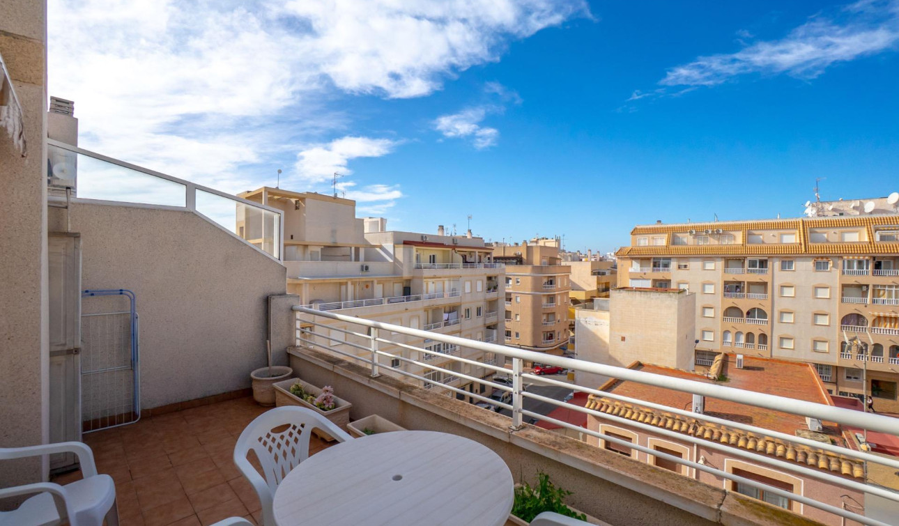 Reventa - Apartamento / Piso - Torrevieja - Centro