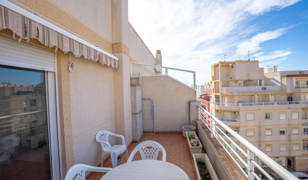 Reventa - Apartamento / Piso - Torrevieja - Centro