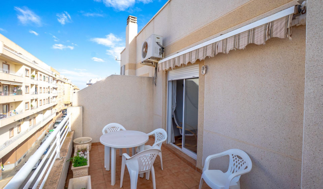 Reventa - Apartamento / Piso - Torrevieja - Centro