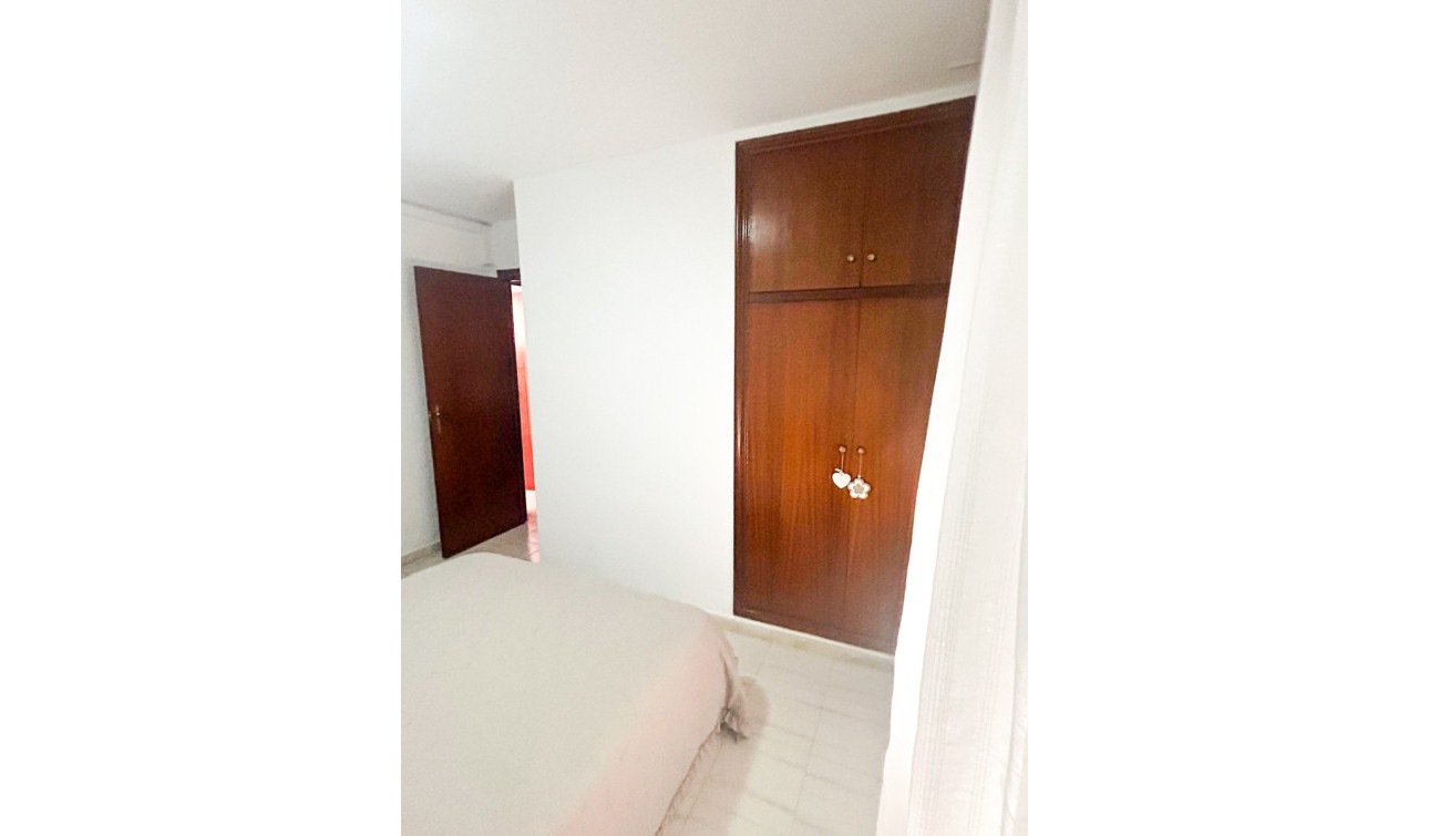 Reventa - Apartamento / Piso - Torrevieja - Centro