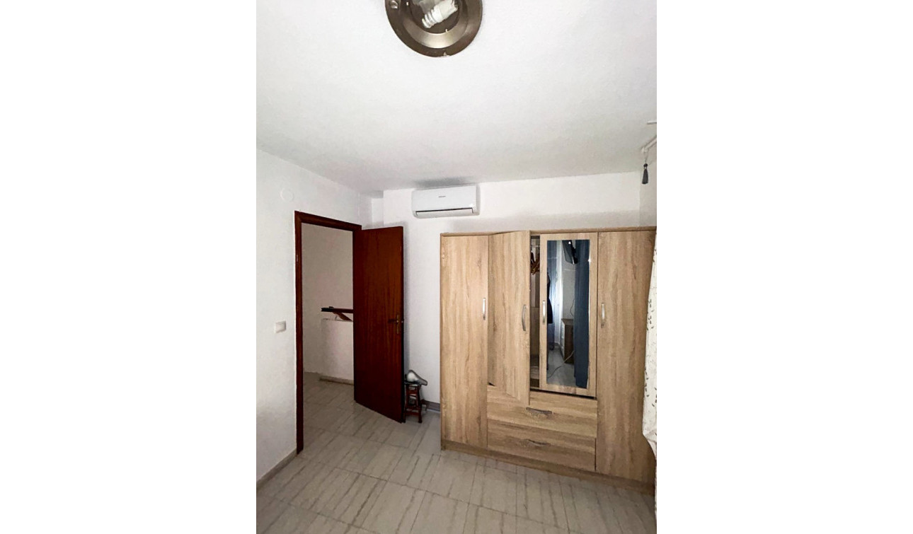 Reventa - Apartamento / Piso - Torrevieja - Centro