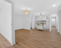 Reventa - Apartamento / Piso - Torrevieja - Centro
