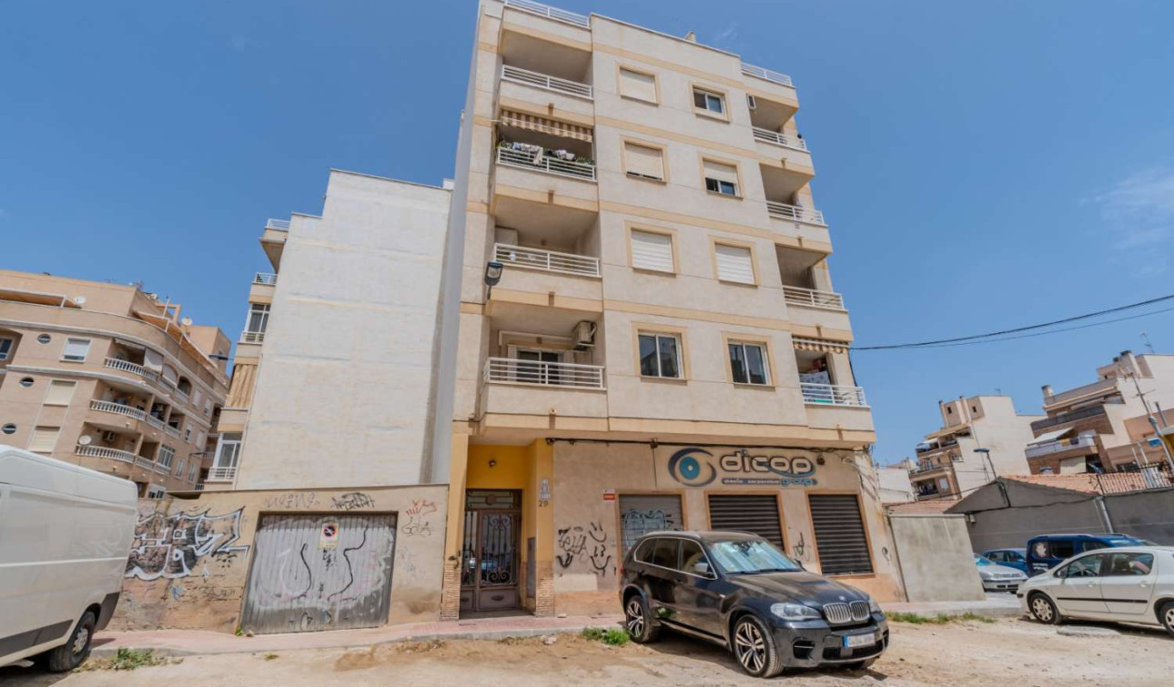 Reventa - Apartamento / Piso - Torrevieja - Centro