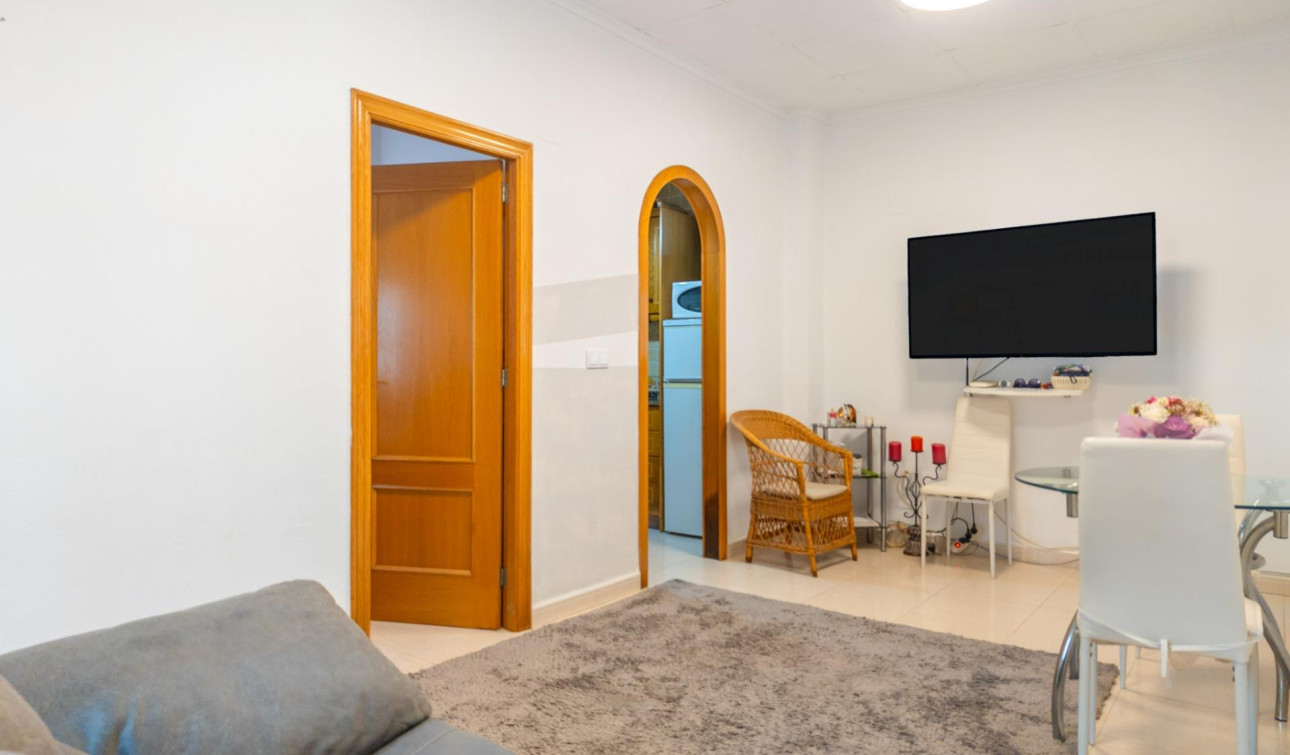 Reventa - Apartamento / Piso - Torrevieja - Centro