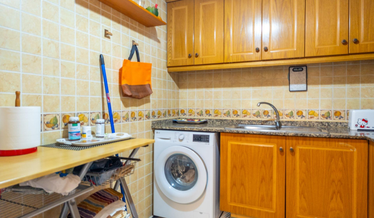 Reventa - Apartamento / Piso - Torrevieja - Centro