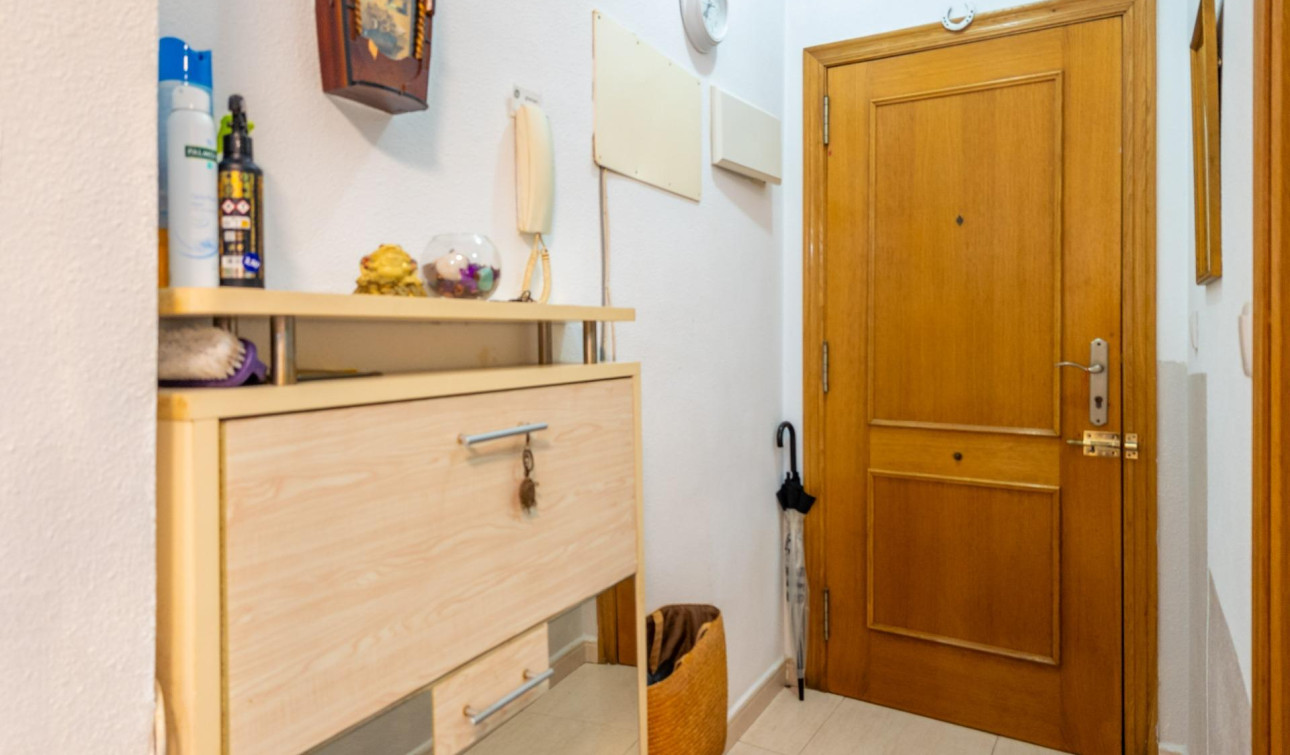 Reventa - Apartamento / Piso - Torrevieja - Centro