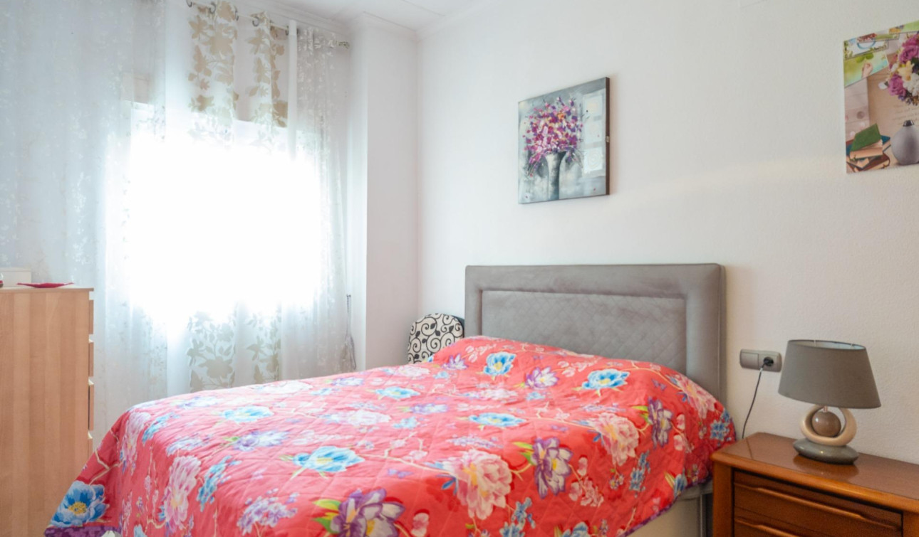 Reventa - Apartamento / Piso - Torrevieja - Centro