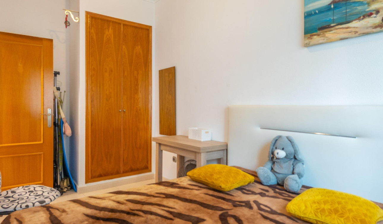 Reventa - Apartamento / Piso - Torrevieja - Centro