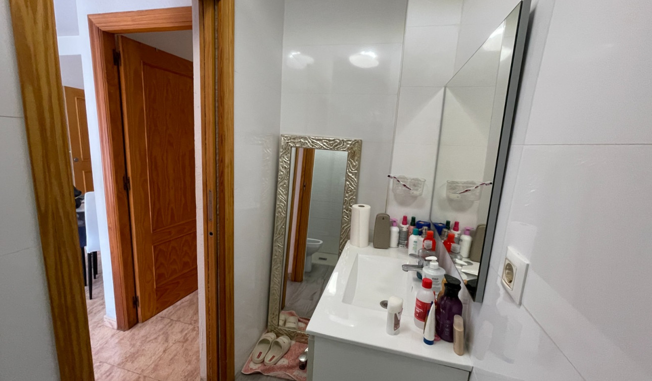 Reventa - Apartamento / Piso - Torrevieja - Comunidad Valenciana